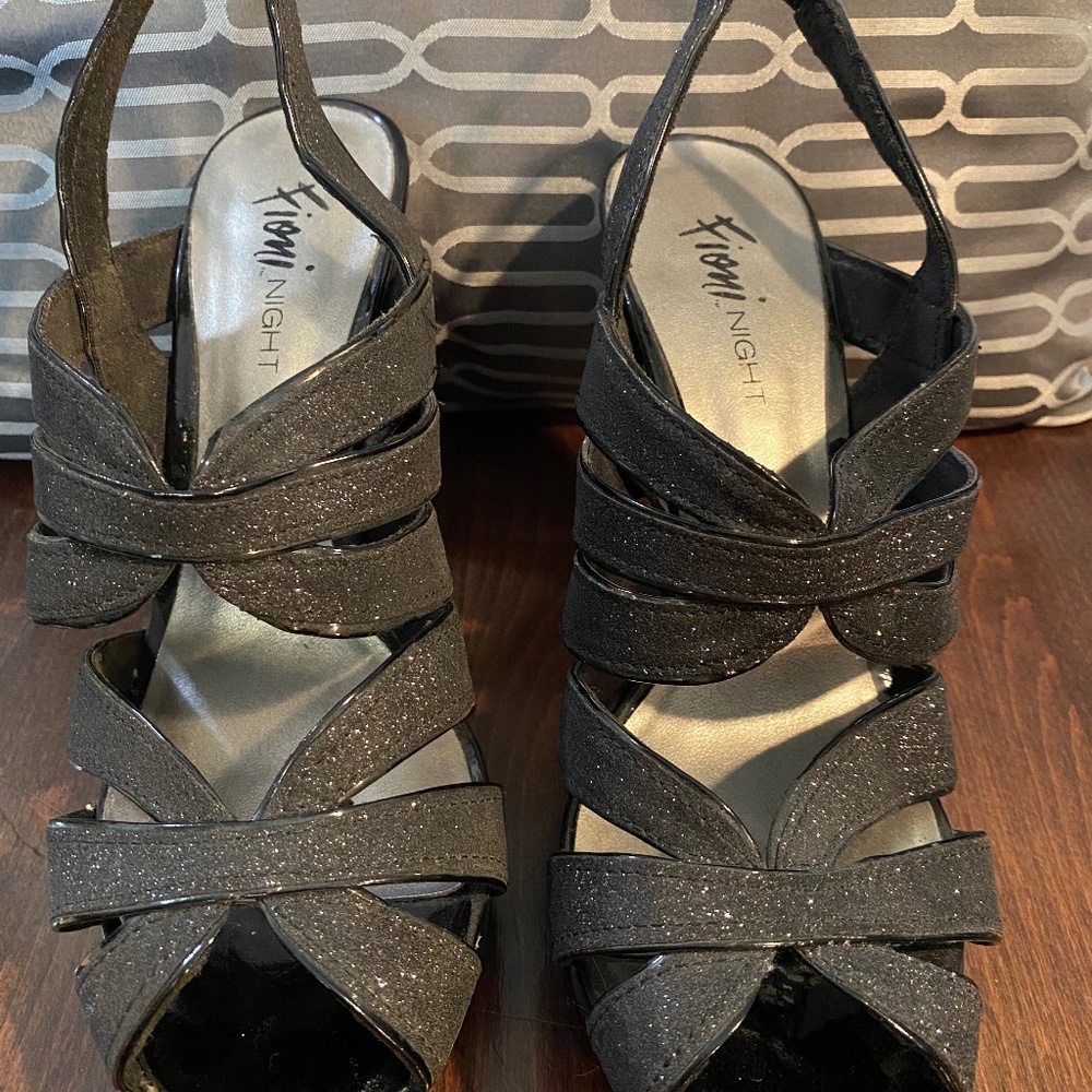 Glitter Open Toed Pump 8M